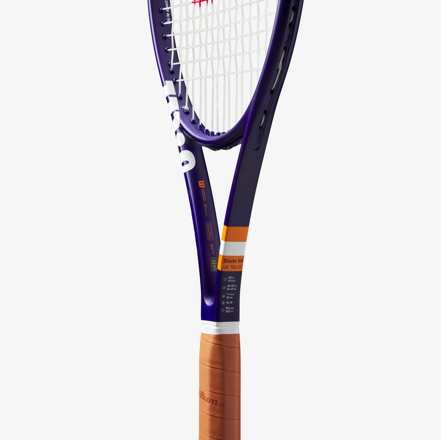 Wilson Roland Garros BLADE 98 16x19 V8 Tennis Racket